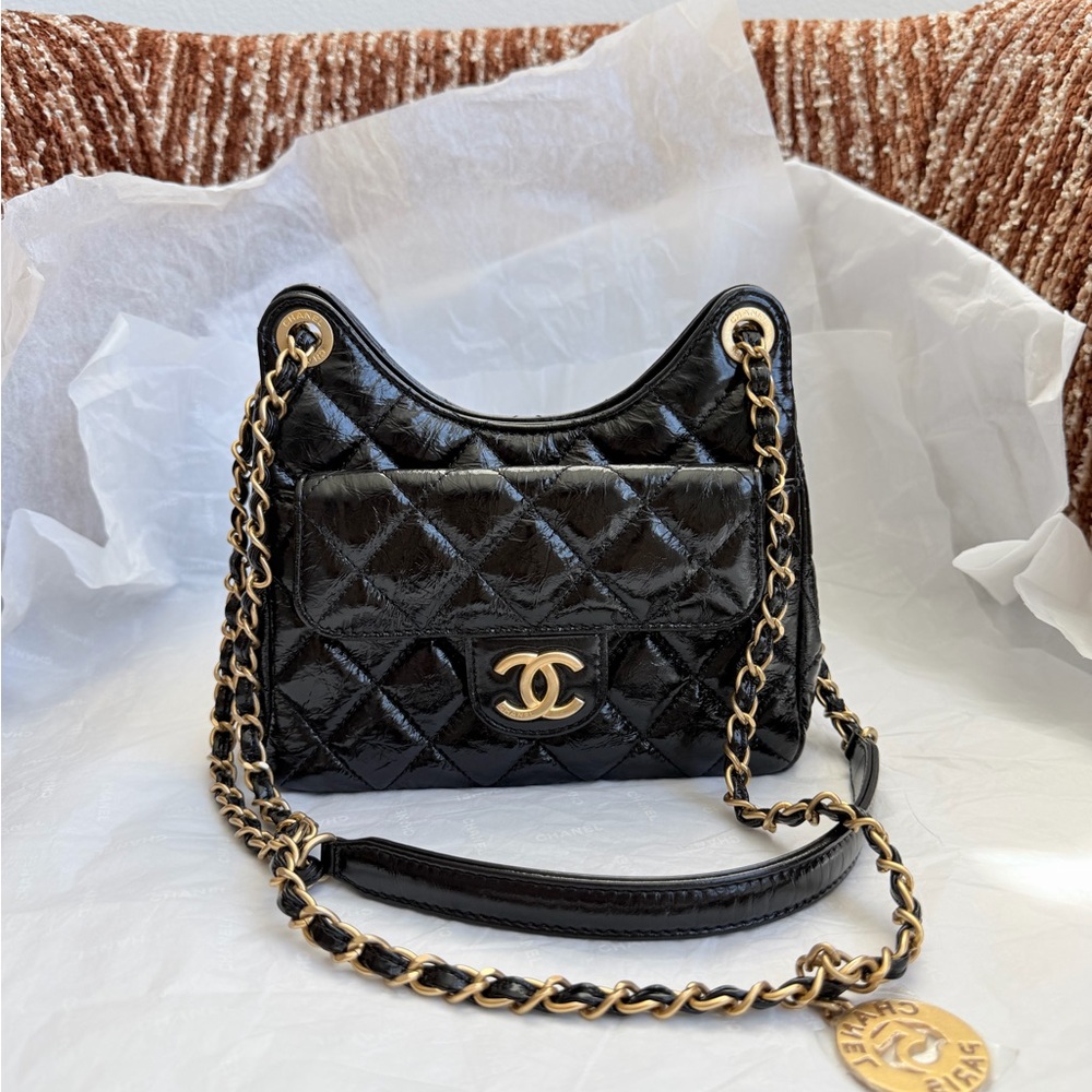 CHANEL Shiny Black Quilted Calfskin CC Hobo Leather Shoulder Bag